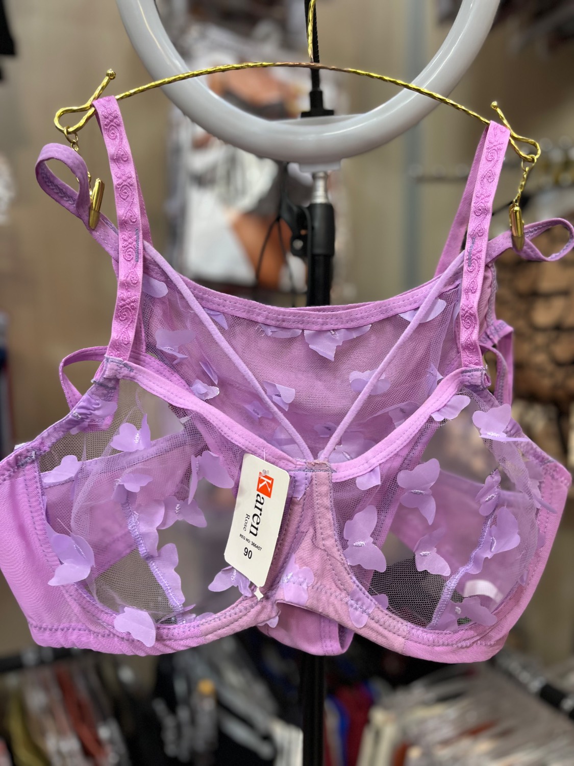 پروانه ای جذاب